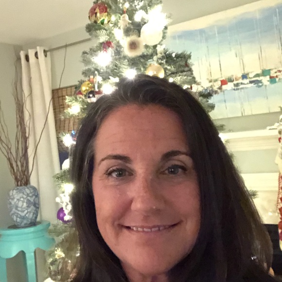 Meet your Posher, Jonette - Picture 1 of 1